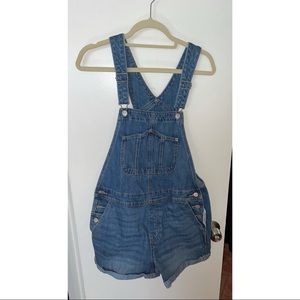 BRAND NEW Old Navy Overall Shorts (Size M)